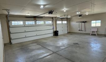 1210 NE 32nd Ave, Aberdeen, SD 57401