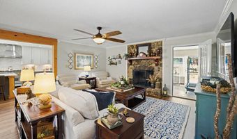 121 Peacock Rd, Barnesville, GA 30204
