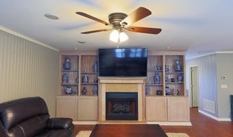910 Pine St, Bainbridge, GA 39819