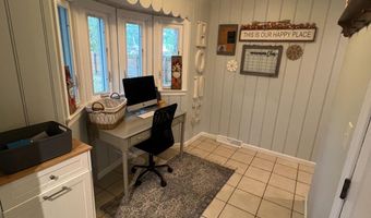 89 Woodlawn Dr, Batesville, IN 47006