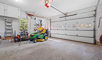 221 Aiden Cir, Belmont, NH 03220