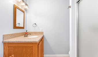 11 Pequot Ln, Hopkinton, RI 02804
