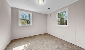 8706 BRAEBURN Dr, Annandale, VA 22003