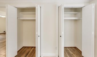 8806 FOX HILLS Trl, Potomac, MD 20854
