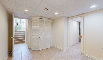 68 Virginia Ave 14, Danbury, CT 06810