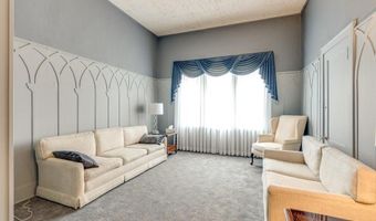 552 N Main St, Akron, OH 44310
