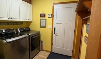 260 Voyager Dr, Alexandria, MN 56308