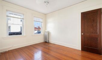 130 Wollaston St, Cranston, RI 02910