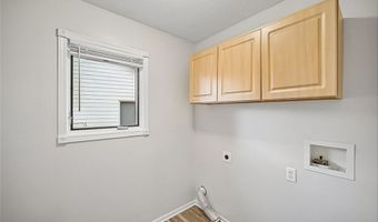 2205 Country Cove Ln, Altoona, IA 50009