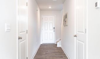 205 Maddox Dr, Aberdeen, NC 28315