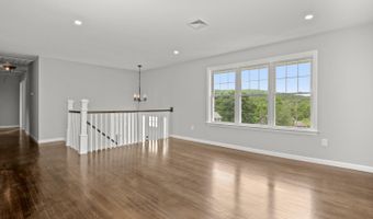 12 Cel Bret Dr, Danbury, CT 06810
