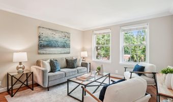 2824 S ABINGDON St A2, Arlington, VA 22206