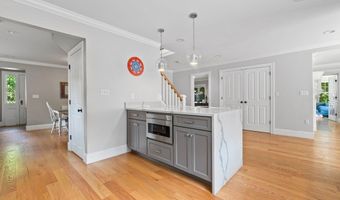 418 Mystic St, Arlington, MA 02474