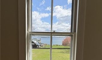 39 Walcott Ave, Jamestown, RI 02835