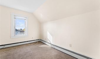 2 Chilton St, Bristol, RI 02809