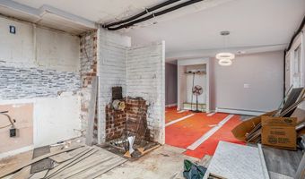 61 Barry Rd, Worcester, MA 01609