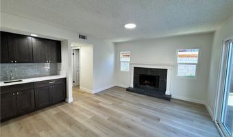 1605 W Bruin St, Los Angeles, CA 90047