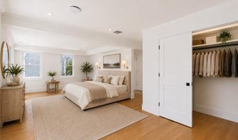 6 Sharon Ct, Newport, RI 02840