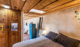 20 First St, Carson, NM 87517