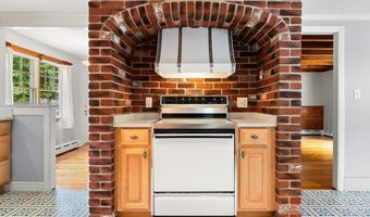 22 Oakland Cir, Abington, MA 02351