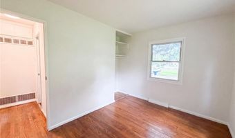 238 W Skyline Dr, Ballwin, MO 63011