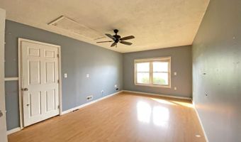 1858 Stivers Rd, Aberdeen, OH 45101