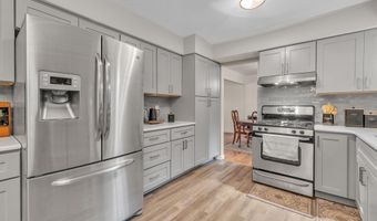 2840 Tuebingen Pkwy, Ann Arbor, MI 48105