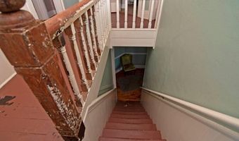 162 N Monroe St, Alderson, WV 24910