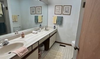 952 W Happfield Dr 2828, Arlington Heights, IL 60004