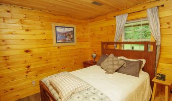 47 Gales Rd, Abbot, ME 04406
