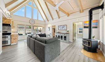 17905 OCEAN Blvd, Rockaway Beach, OR 97136