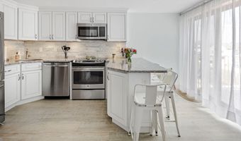9 Pearl St 1G, Beach Haven, NJ 08008