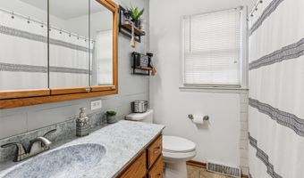 202 NE Crestmoor Pl, Ankeny, IA 50021