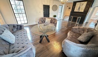 9 Birch Hill Rd, Albany, NY 12211