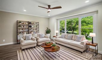 5324 Cheval Pl, Charlotte, NC 28205