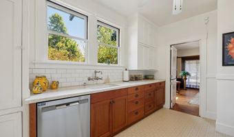 1300 Regent St, Alameda, CA 94501