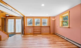 47 Westwood Pkwy, Barre, VT 05641