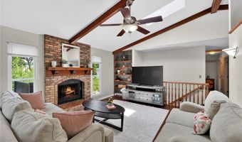 416 Harvest Hill Ct, Ballwin, MO 63021
