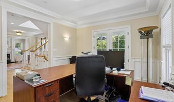 7800 RADNOR Rd, Bethesda, MD 20817