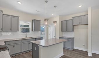 1677 Reservation Rd, Aberdeen, NC 28315