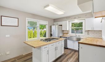 554 Longview Dr, Antioch, IL 60002