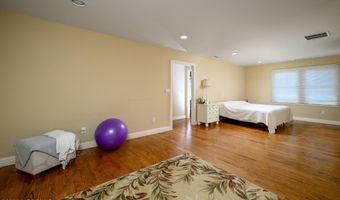 305 Barbara Dr, Point Pleasant, NJ 08742