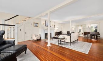 63 Longfellow Rd, Jamestown, RI 02835