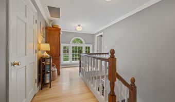 82 Beverly Dr, Avon, CT 06001