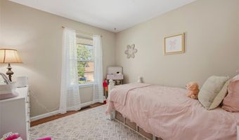 254 Village Mead Dr, Ballwin, MO 63021