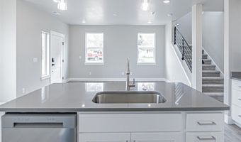 5600 Trueman St #B, Chubbuck, ID 83202