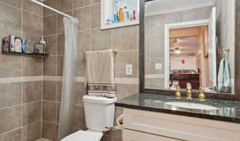 10813 LOCKLAND Rd, Potomac, MD 20854