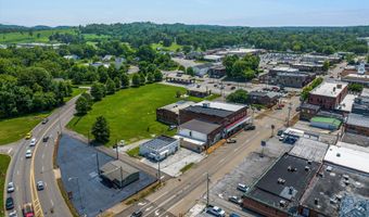 4 Green St, Athens, TN 37303