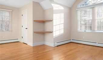 38 Miss Fry Dr, East Greenwich, RI 02818