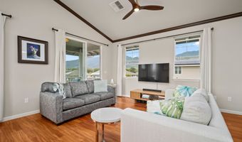 35 Pakau Pl, Kahului, HI 96732